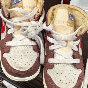 Jordan Kids' Cream and Brown Sneakers